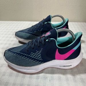 Nike Zoom 6 Winflow Running Shoes Sneakers Navy Blue Pink Teal Size 9 CU4937-400